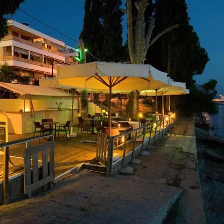 酒店 Romantica 卢特拉艾季普苏